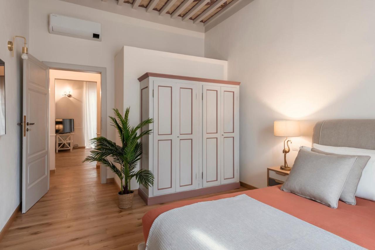 Palazzo Degli Archi Apartment Сан Винченцо Екстериор снимка