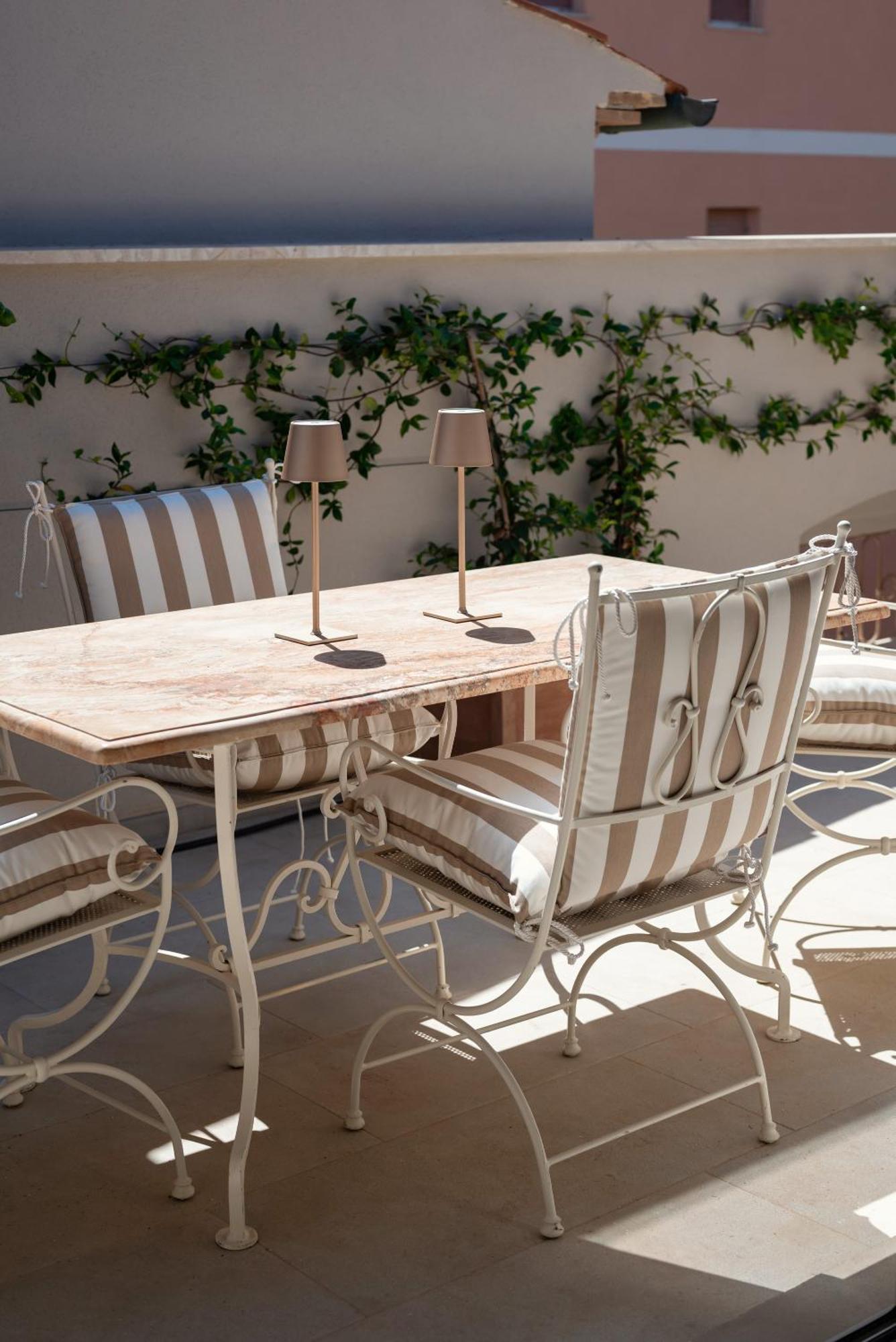 Palazzo Degli Archi Apartment Сан Винченцо Екстериор снимка