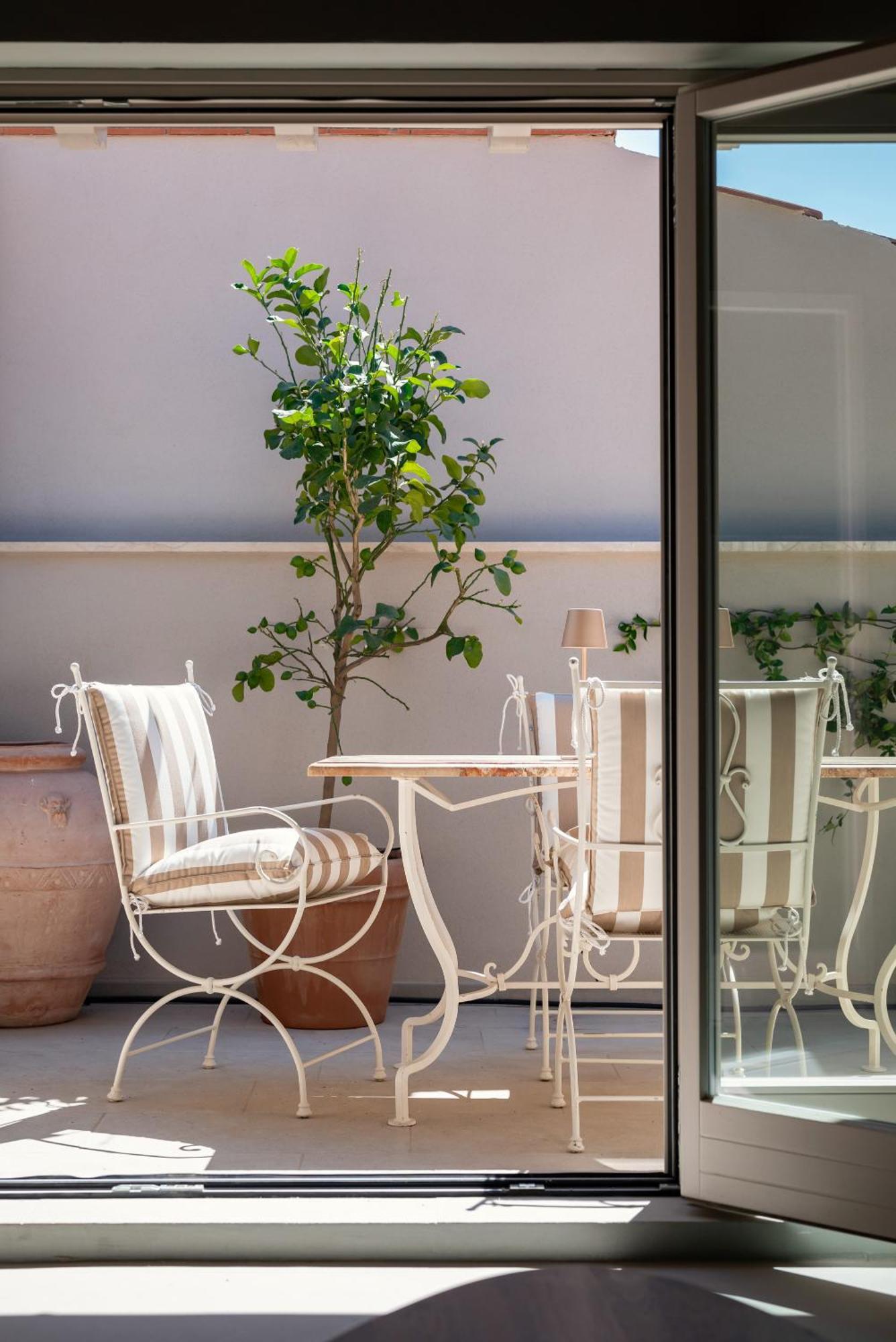 Palazzo Degli Archi Apartment Сан Винченцо Екстериор снимка