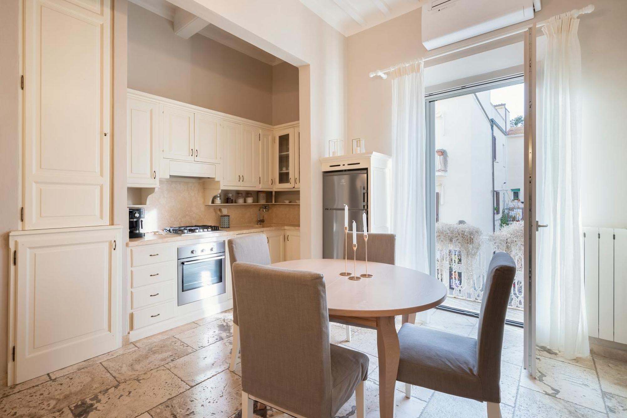 Palazzo Degli Archi Apartment Сан Винченцо Екстериор снимка